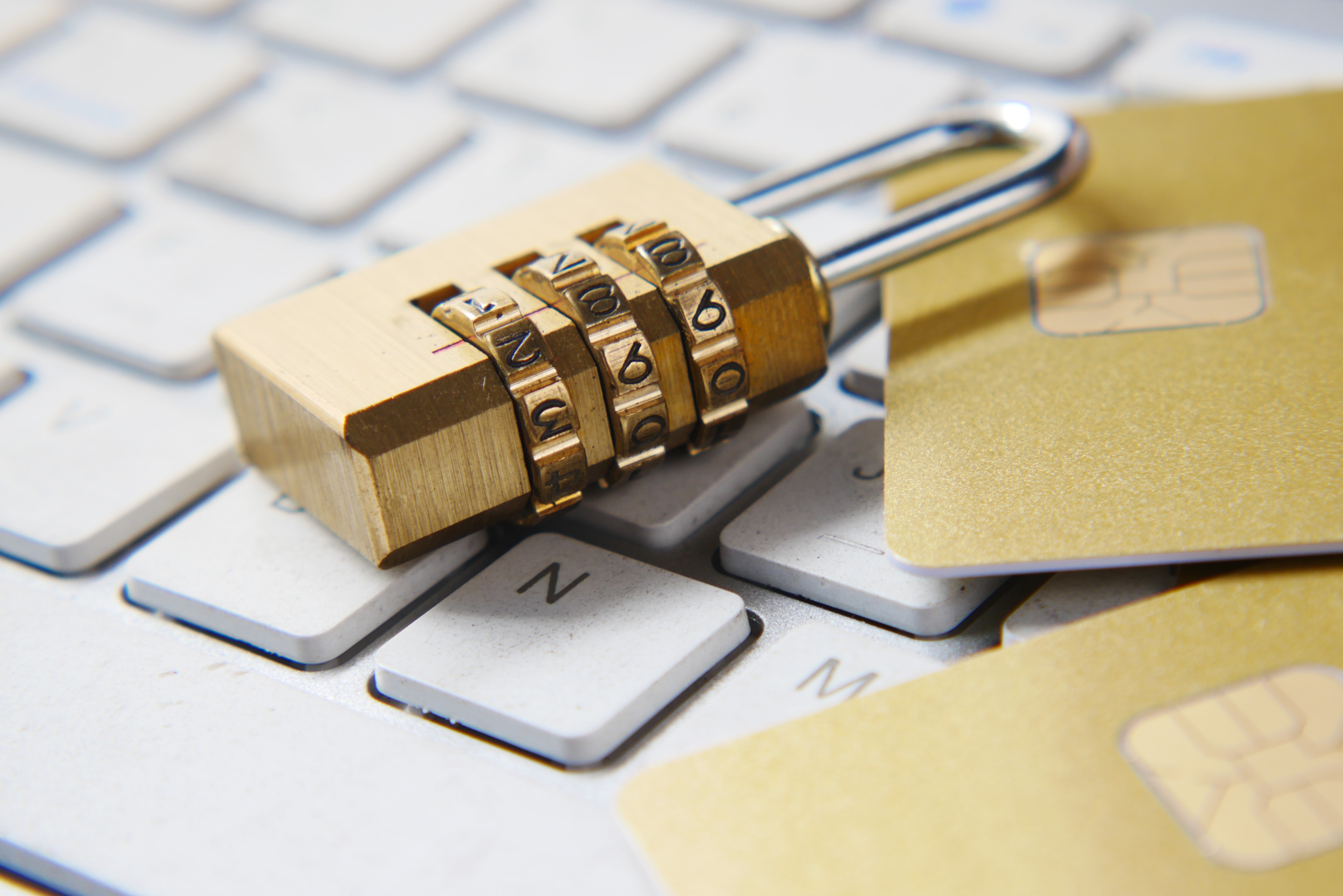 Accesso sicuro a un sito o a un'applicazione mediante passkey